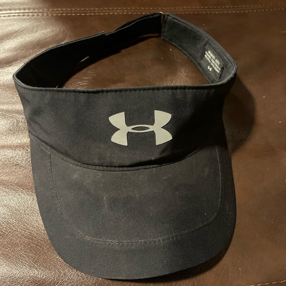 Under Armour Black Adjustable Visor Women’s OSFA hat Sports Accessories